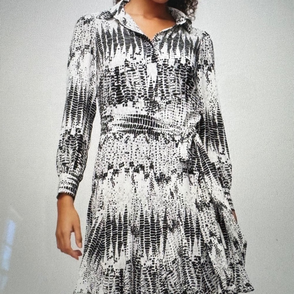 White House Black Market Long Sleeve Godet Shirt Dress. New With Tags. Size 14.
